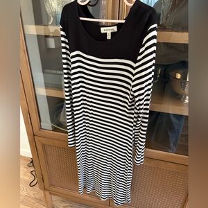 Monteau Black and White Ribbed Long Sleeve Dress Girls 12/14